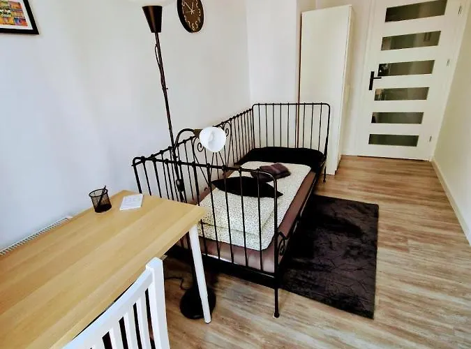 Apartament Starolecka Warta Parking Included דירה פוזנן