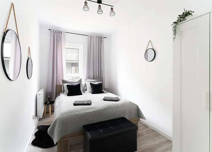 Apartament Starolecka Warta Parking Included דירה פוזנן